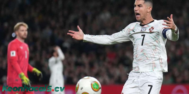 Kèo cầu thủ là gì? Sức hút từ những đôi chân hái ra tiền